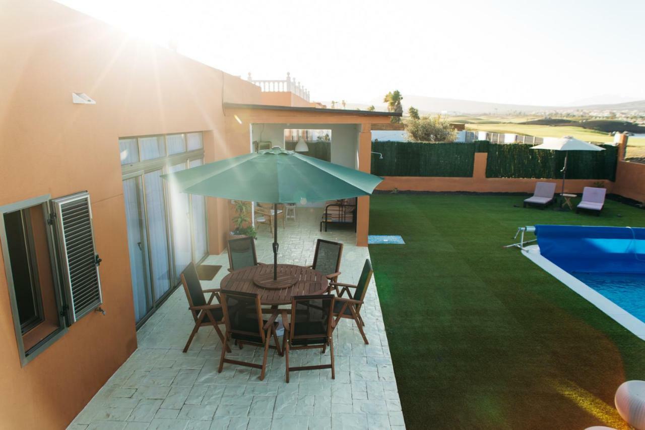 Eco Villa White Suite With Climatized Pool Caleta De Fuste Kültér fotó